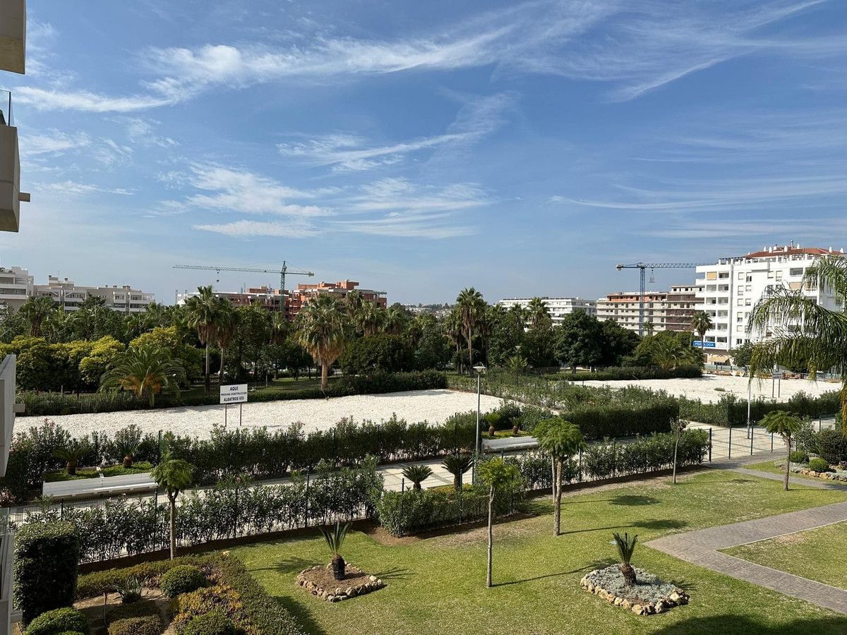 Middle Floor Apartment in Nueva Andalucía, Nueva Andalucía, 3/10