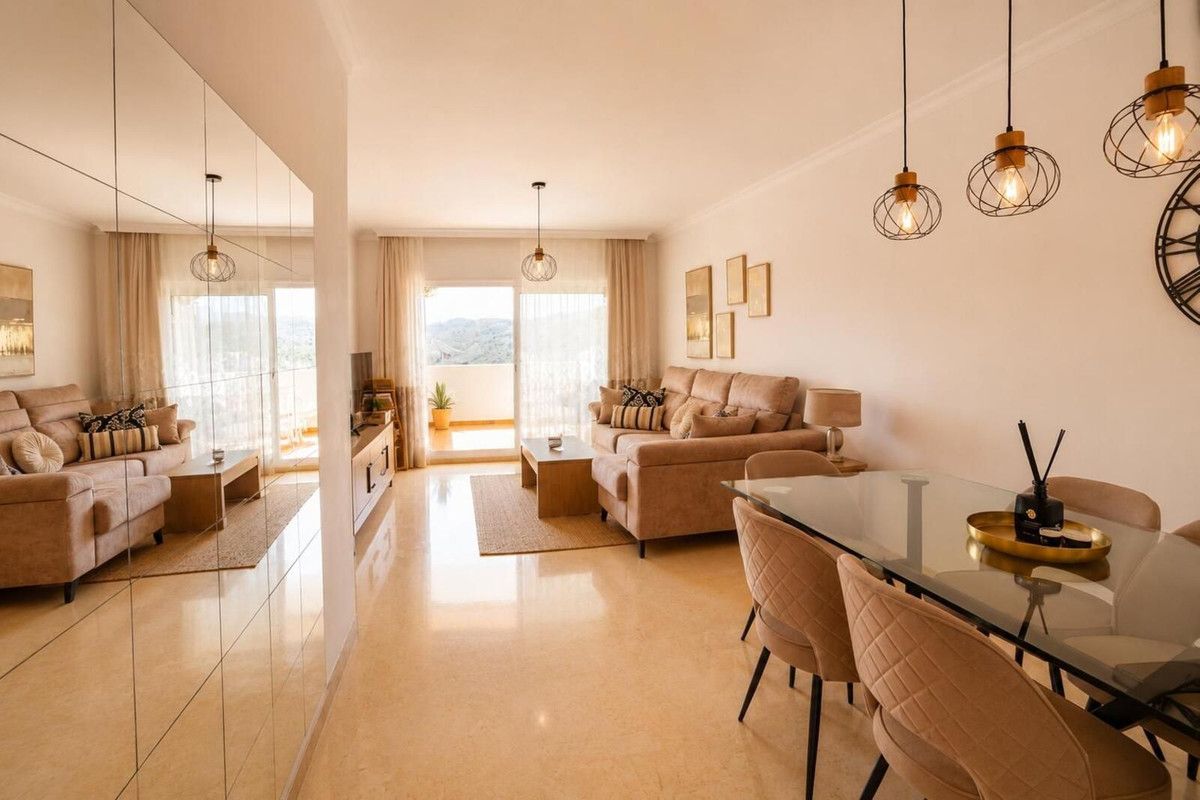 Apartamento en planta media en Elviria, Elviria, 11/12