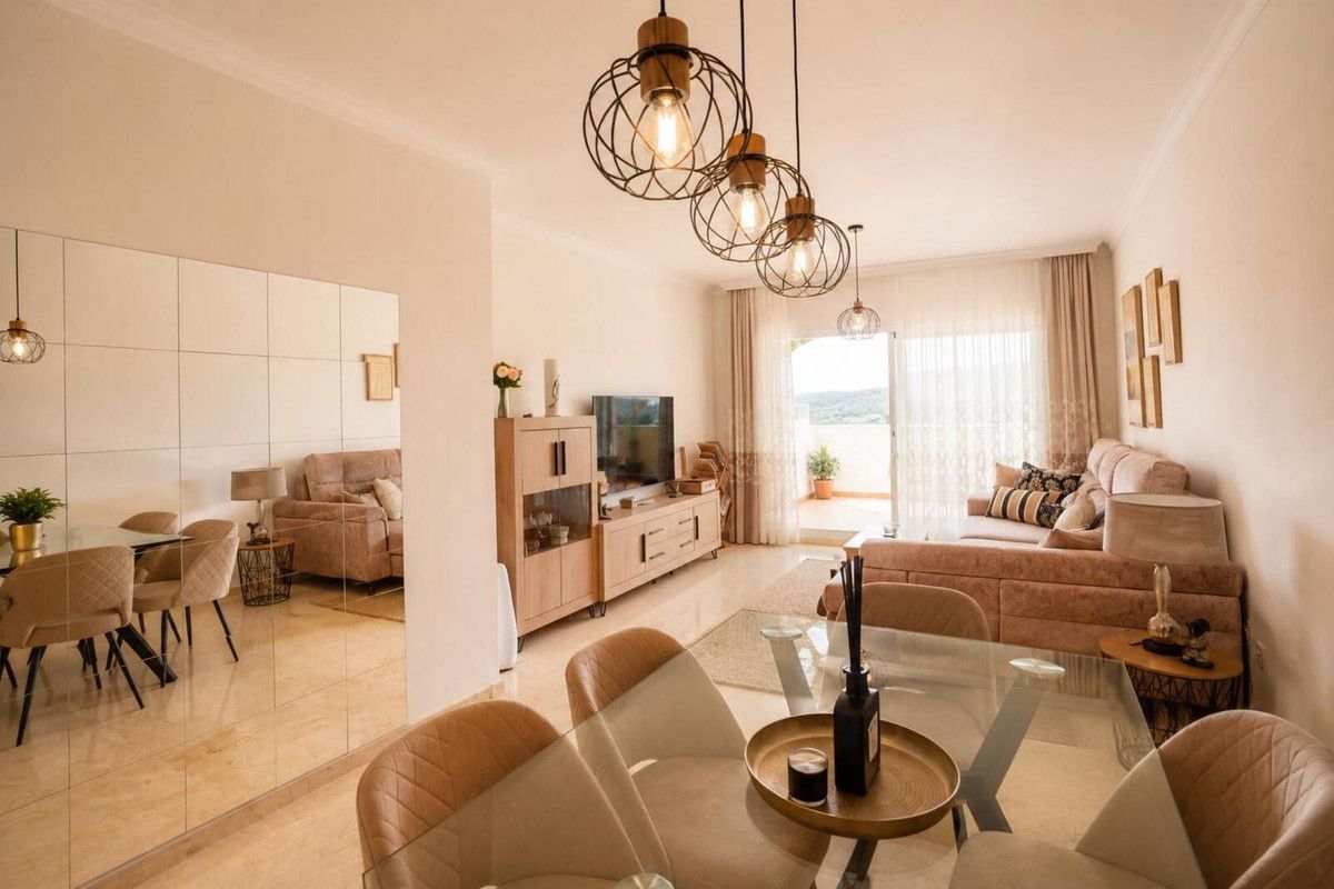 Apartamento en planta media en Elviria, Elviria, 12/12