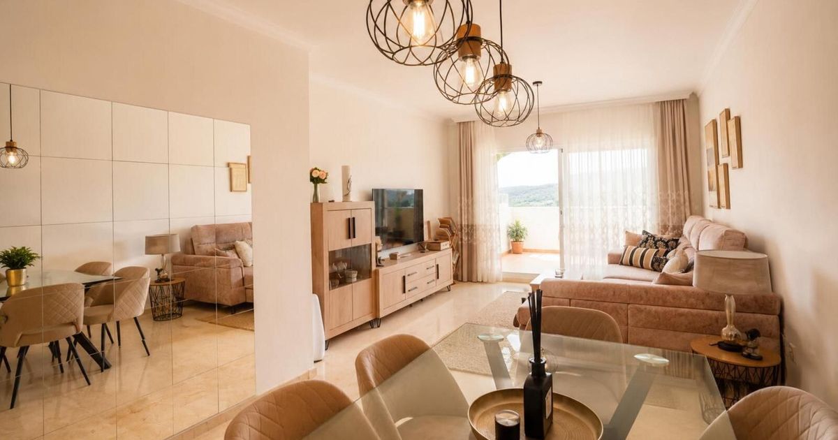Apartamento en planta media en Elviria, Elviria, 12/12