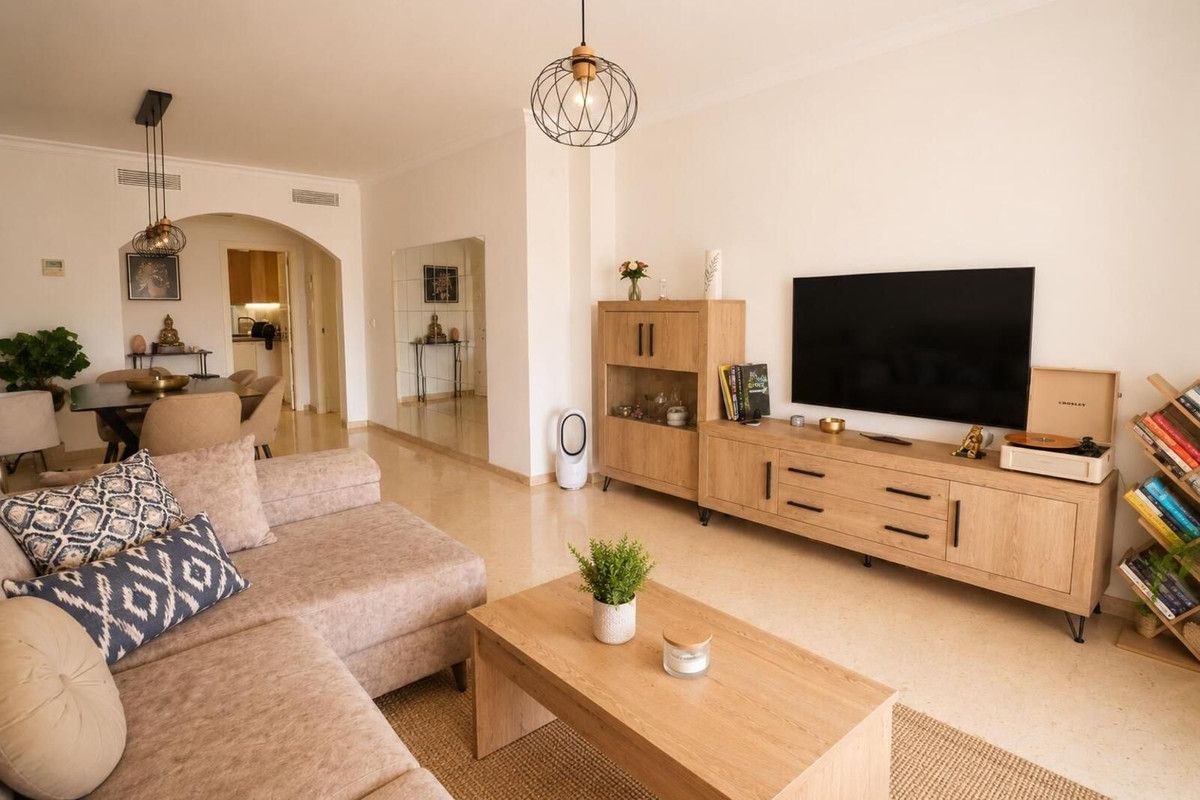 Apartamento en planta media en Elviria, Elviria, 3/12