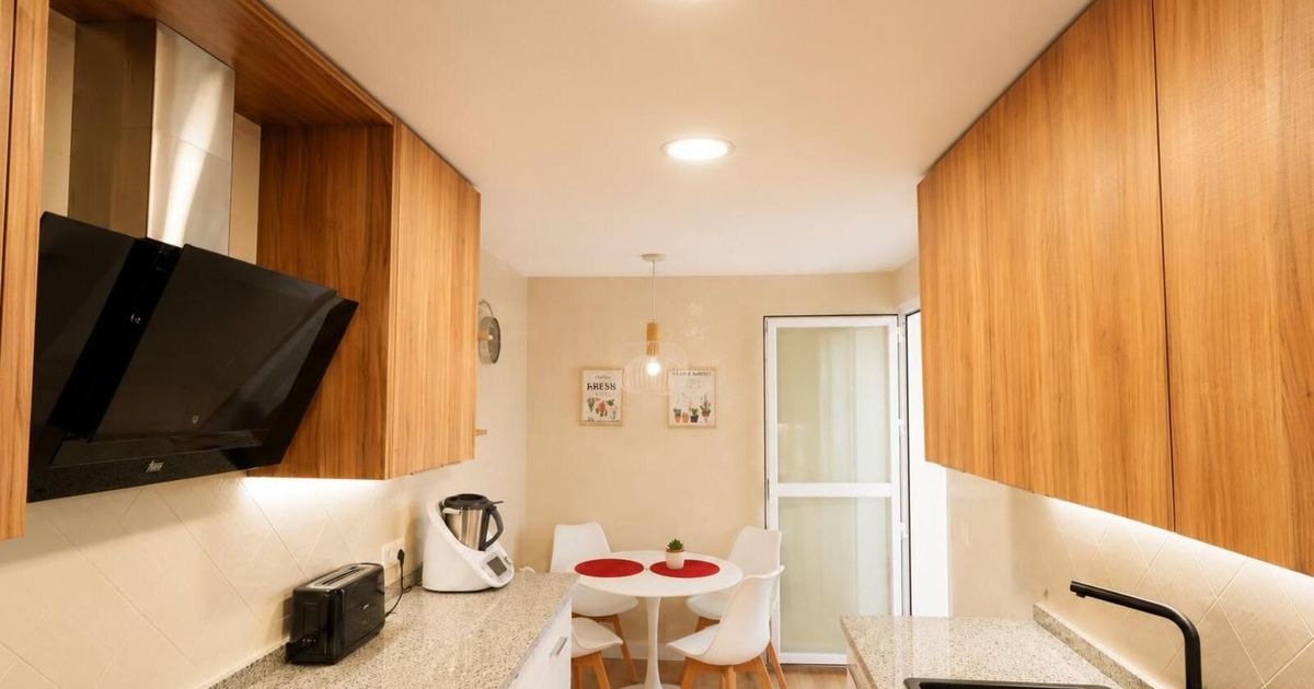 Apartamento en planta media en Elviria, Elviria, 5/12