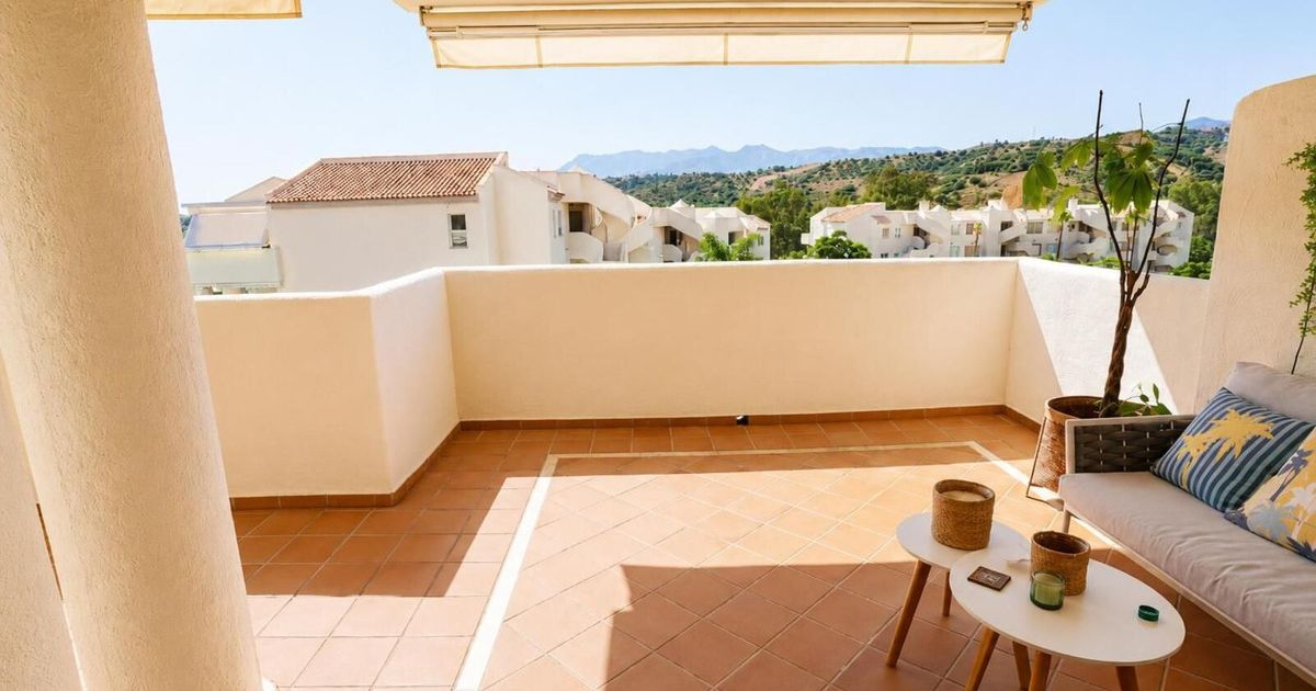 Apartamento en planta media en Elviria, Elviria, 7/12