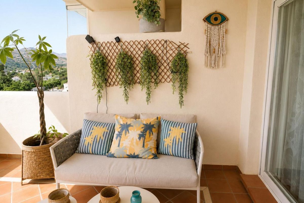 Apartamento en planta media en Elviria, Elviria, 10/12