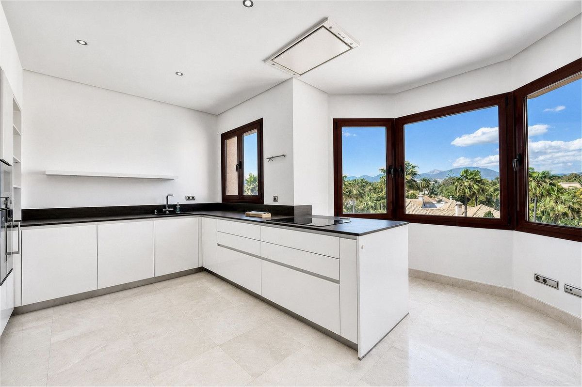 Penthouse in Puerto Banús, Puerto Banús, 5/12