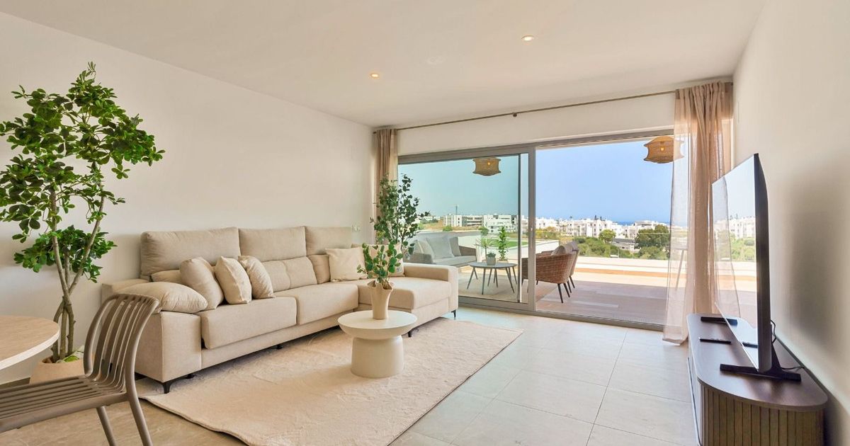 Lägenhet på mittenvåningen i Estepona, Estepona, 3/12