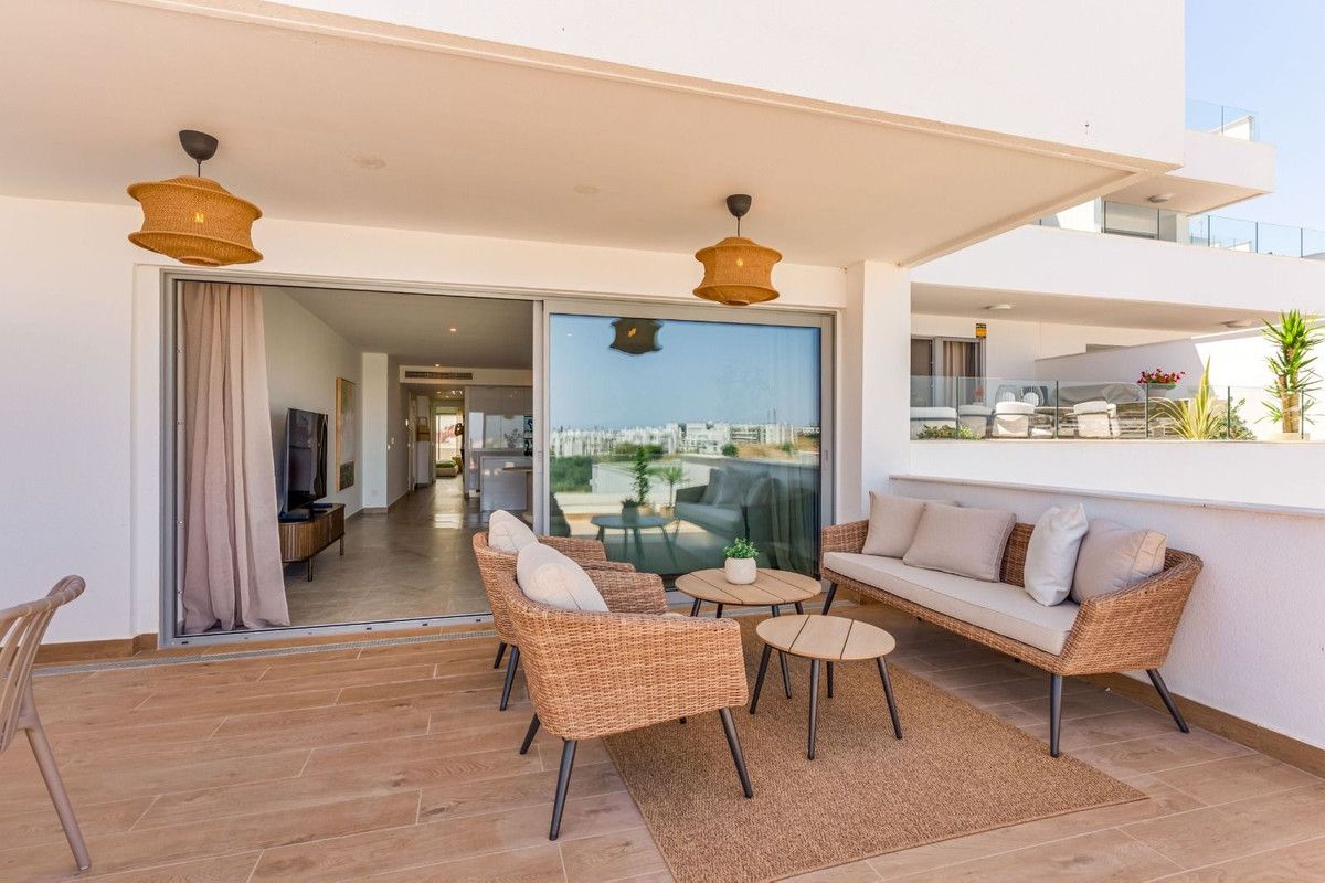 Lägenhet på mittenvåningen i Estepona, Estepona, 10/12