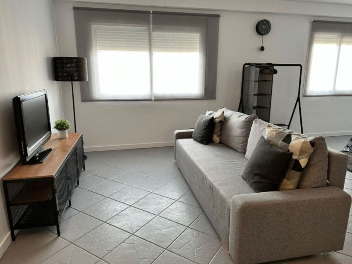 Apartamento de Planta Media en Monda, Monda, 2/9
