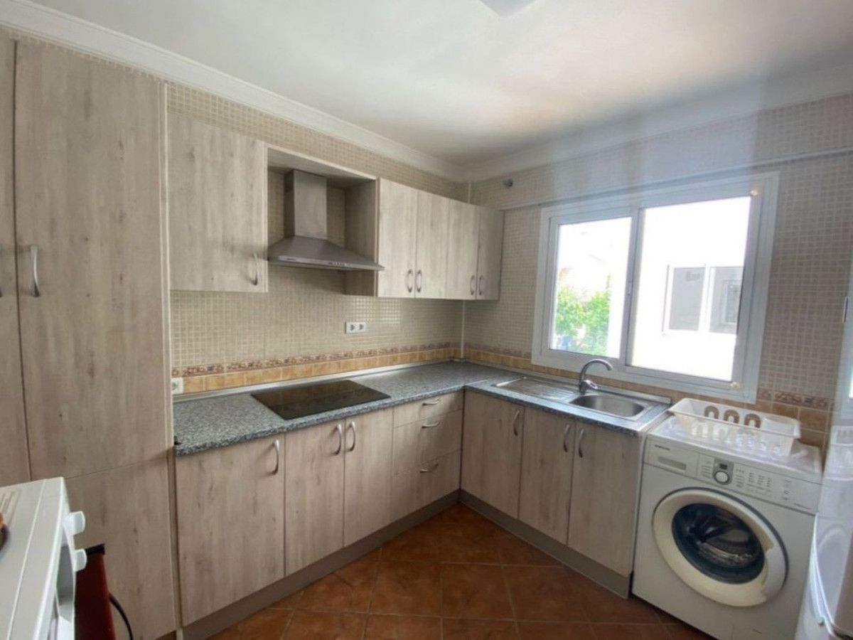 Apartamento de Planta Media en Monda, Monda, 4/9