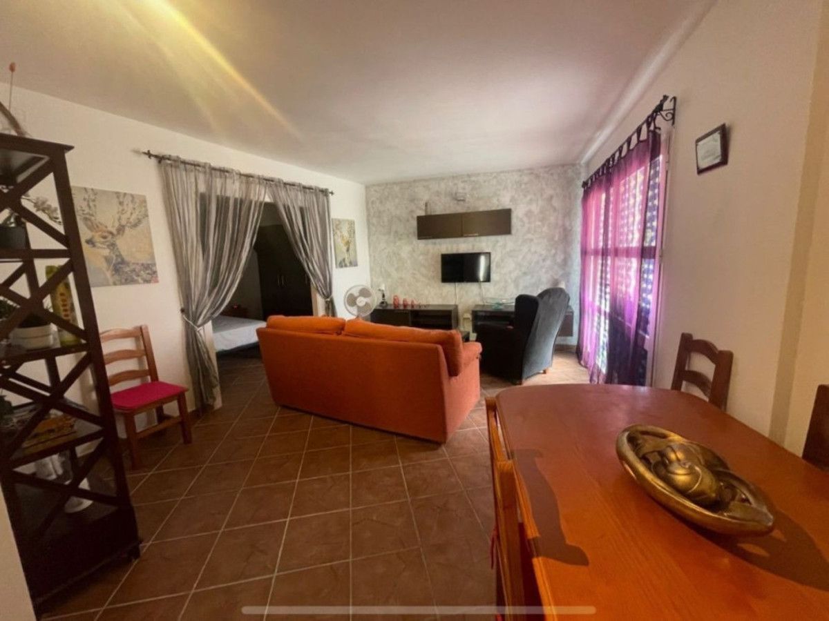 Apartamento de Planta Media en Monda, Monda, 7/9
