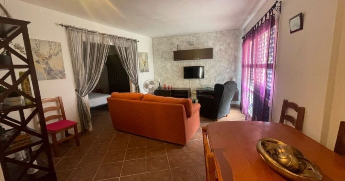 Apartamento de Planta Media en Monda, Monda, 7/9