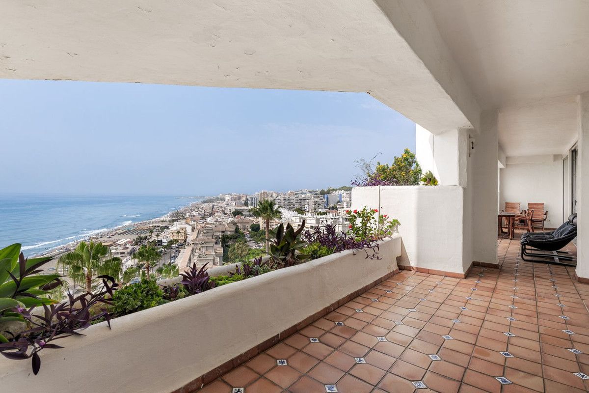 Apartamento de Planta Media en Torremolinos, Torremolinos, 3/12