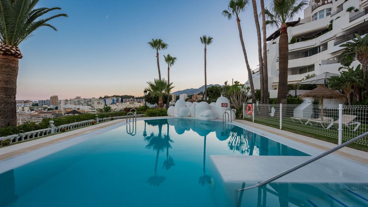 Apartamento de Planta Media en Torremolinos, Torremolinos, 7/12
