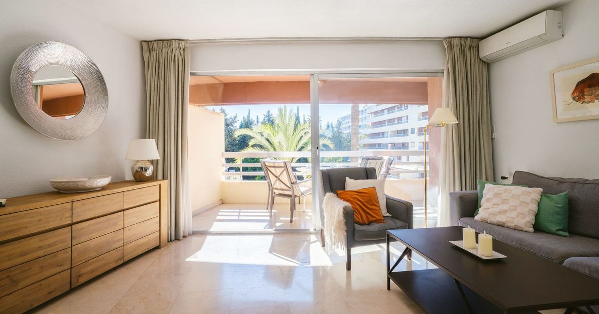 Middle Floor Apartment in Marbella, Marbella, 1/12