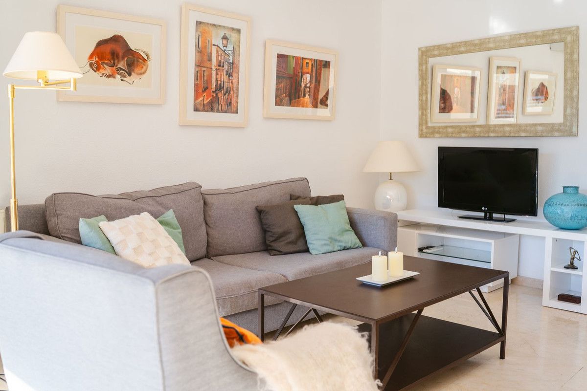 Middle Floor Apartment in Marbella, Marbella, 12/12