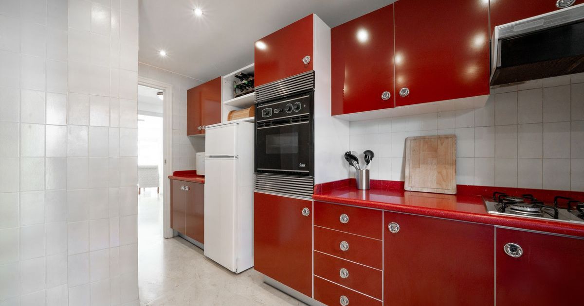 Middle Floor Apartment in Marbella, Marbella, 4/12
