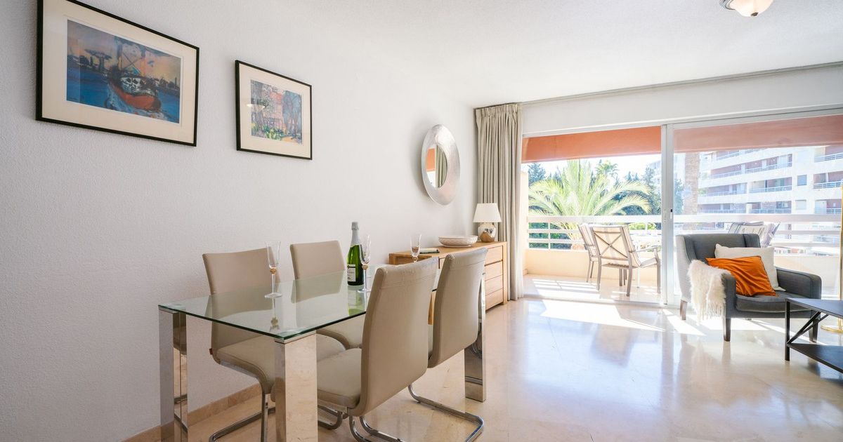 Middle Floor Apartment in Marbella, Marbella, 6/12