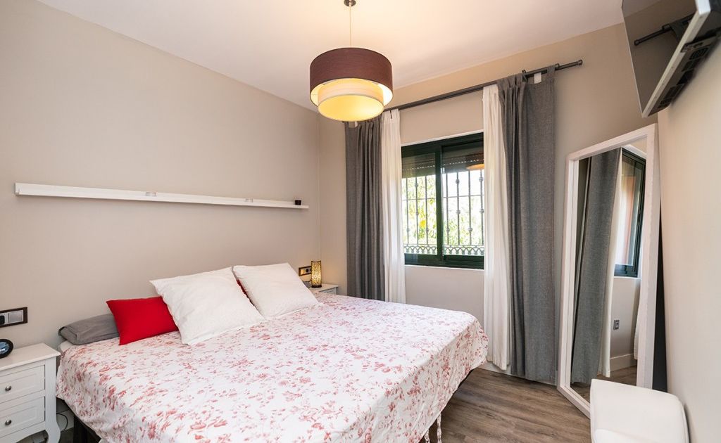 Middle Floor Apartment in Elviria, Elviria, 12/12