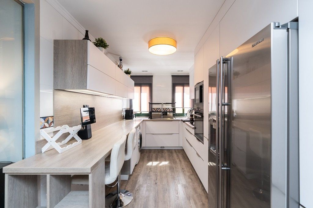 Middle Floor Apartment in Elviria, Elviria, 5/12