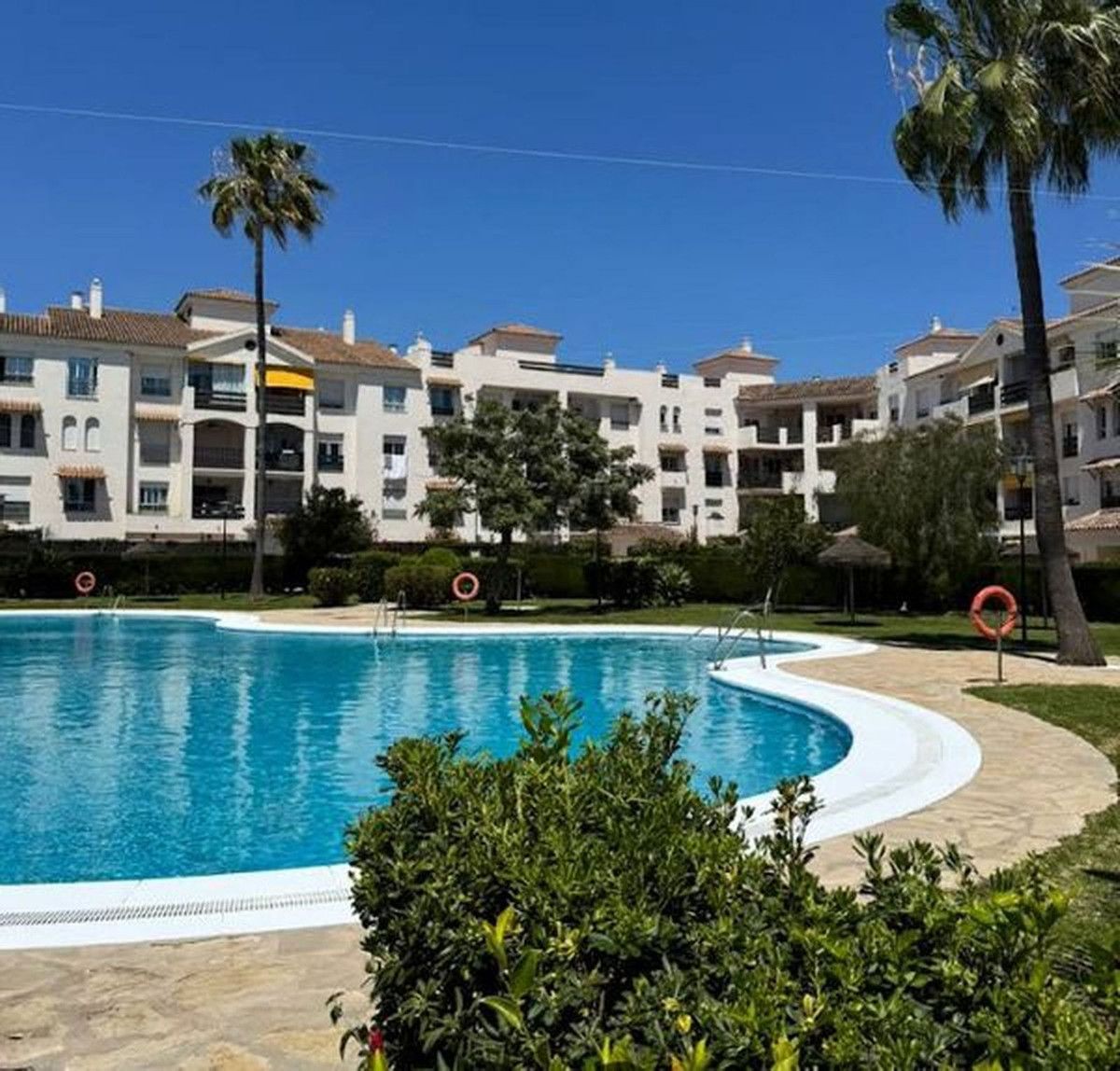 Middle Floor Apartment in Marbella, Marbella, 1/12