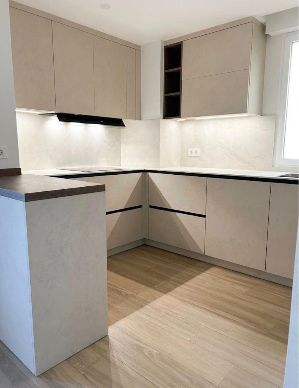 Middle Floor Apartment in Marbella, Marbella, 8/12