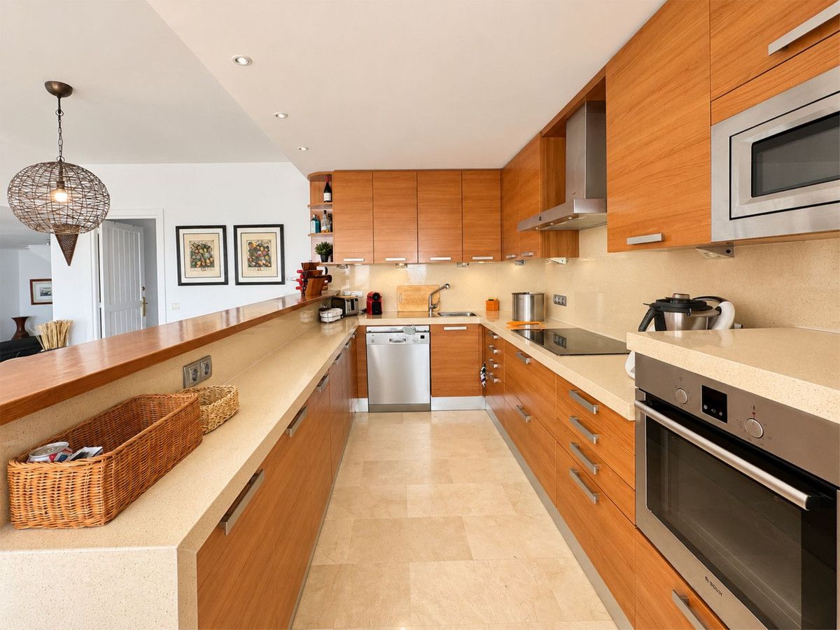 Apartamento en Planta Media en Puerto de Cabopino, Puerto de Cabopino, 3/12