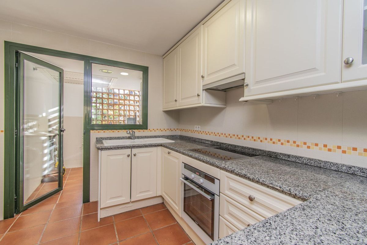 Middle Floor Apartment in Atalaya, Atalaya, 11/12