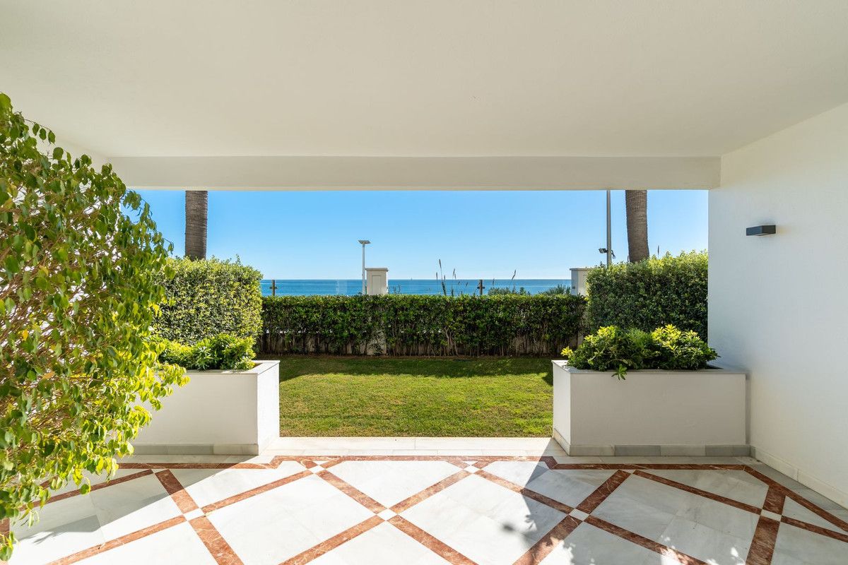 Apartament na parterze w Estepona, Estepona, 1/12