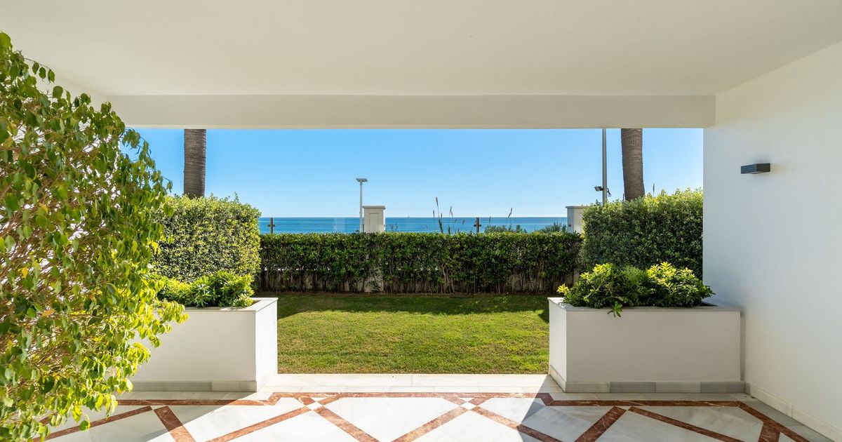 Apartament na parterze w Estepona, Estepona, 1/12