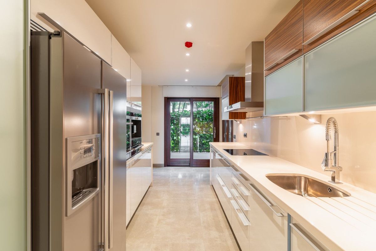 Apartament na parterze w Estepona, Estepona, 2/12