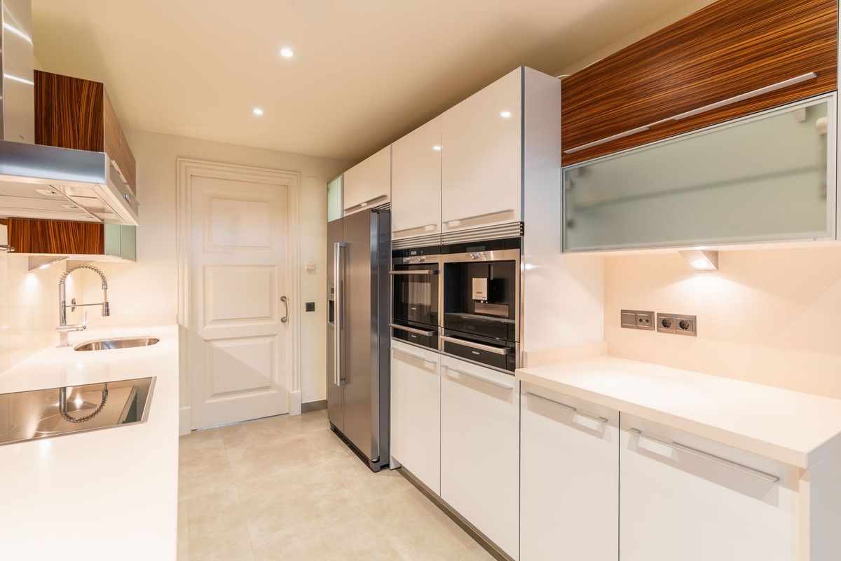 Apartament na parterze w Estepona, Estepona, 3/12