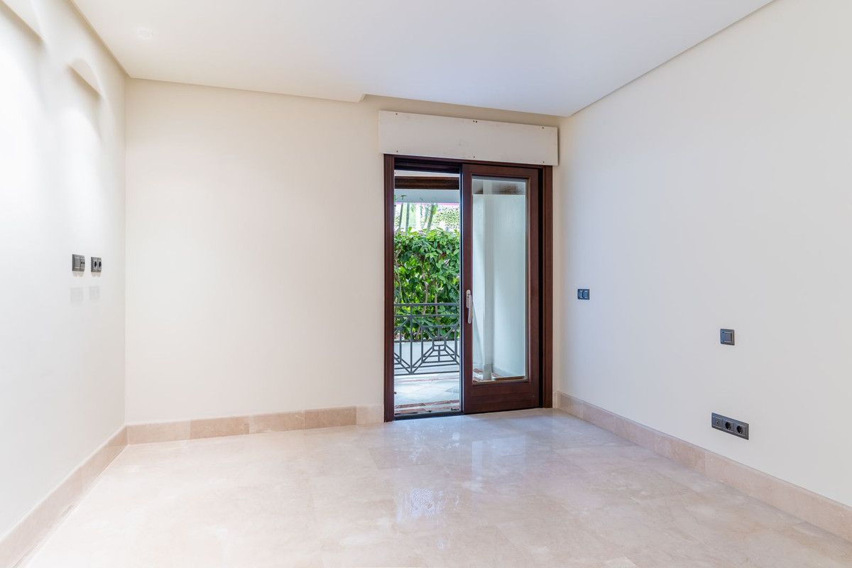 Apartament na parterze w Estepona, Estepona, 9/12