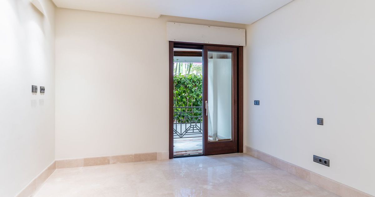 Apartament na parterze w Estepona, Estepona, 9/12