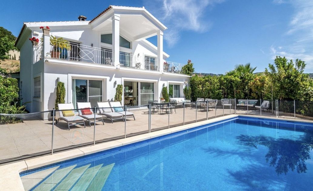 Villa in Marbella East, Elviria, Marbella East, 1/12