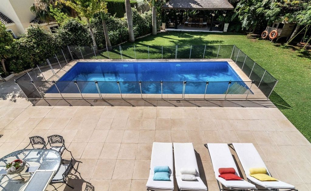 Villa in Marbella East, Elviria, Marbella East, 2/12