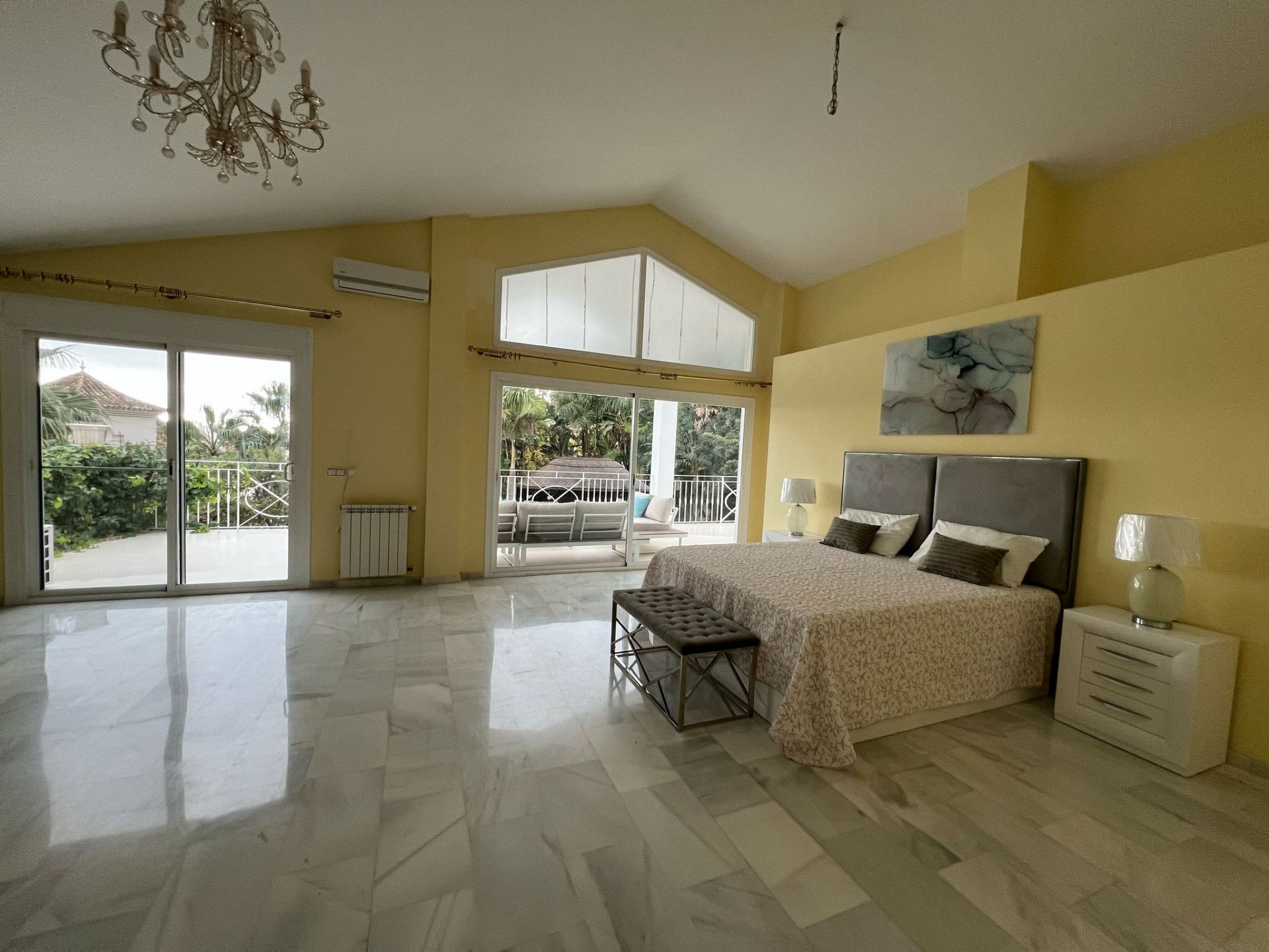 Villa in Marbella East, Elviria, Marbella East, 12/12