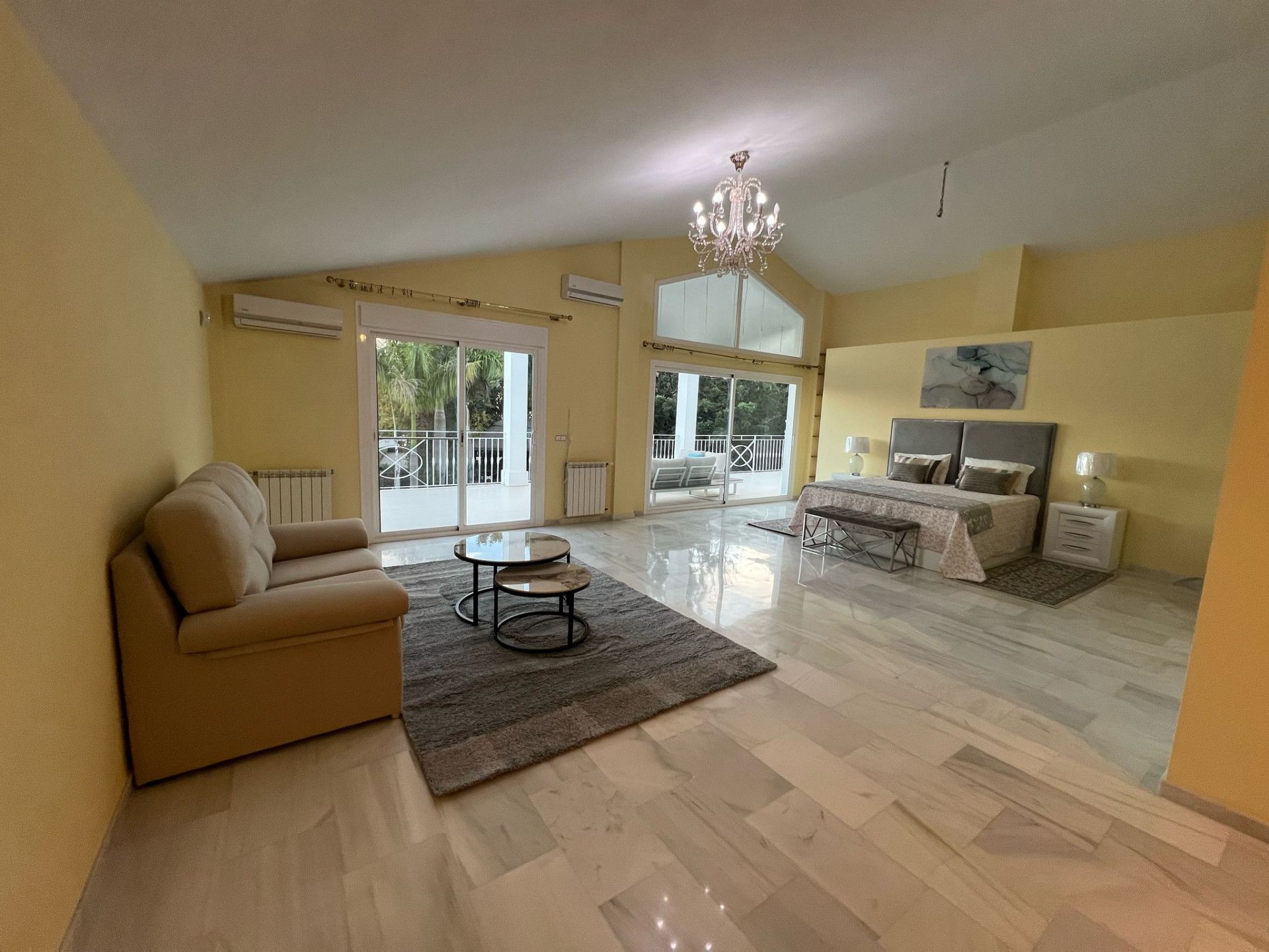 Villa in Marbella East, Elviria, Marbella East, 4/12