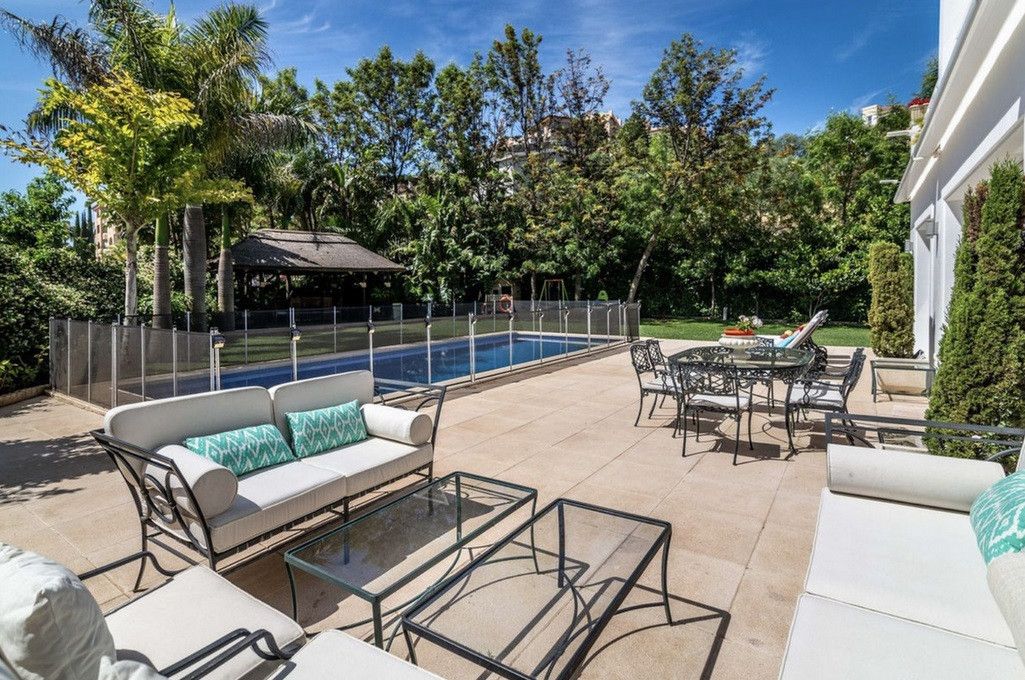 Villa in Marbella East, Elviria, Marbella East, 5/12