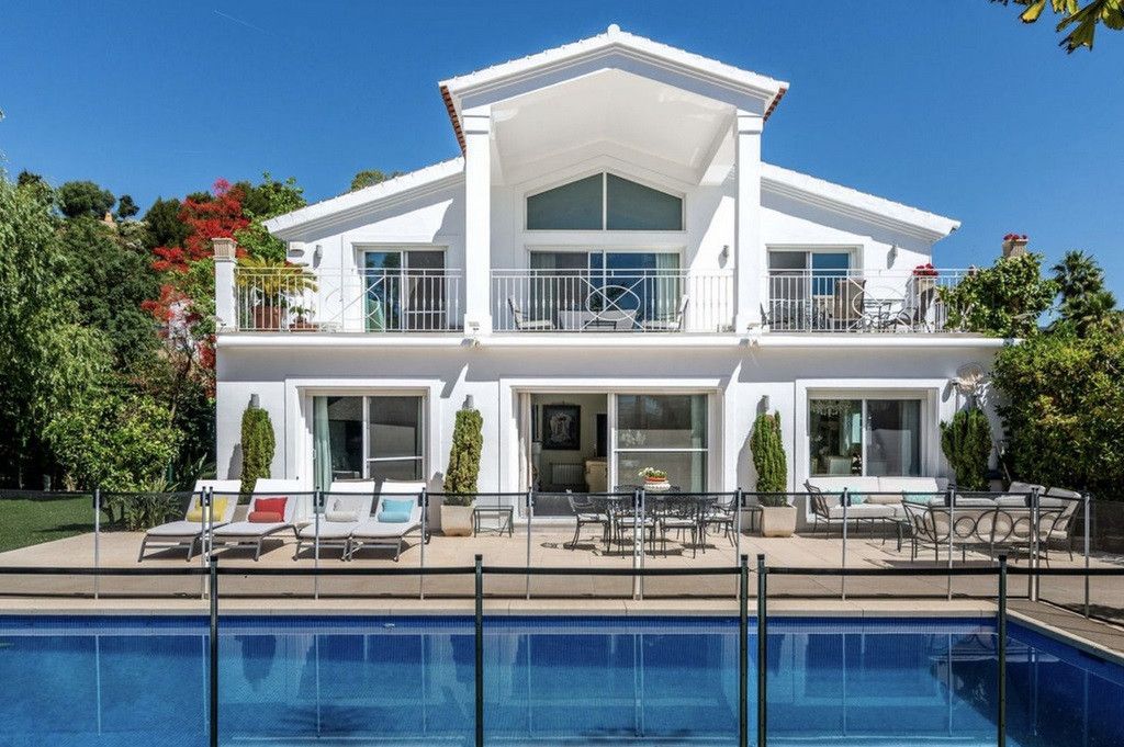 Villa in Marbella East, Elviria, Marbella East, 6/12