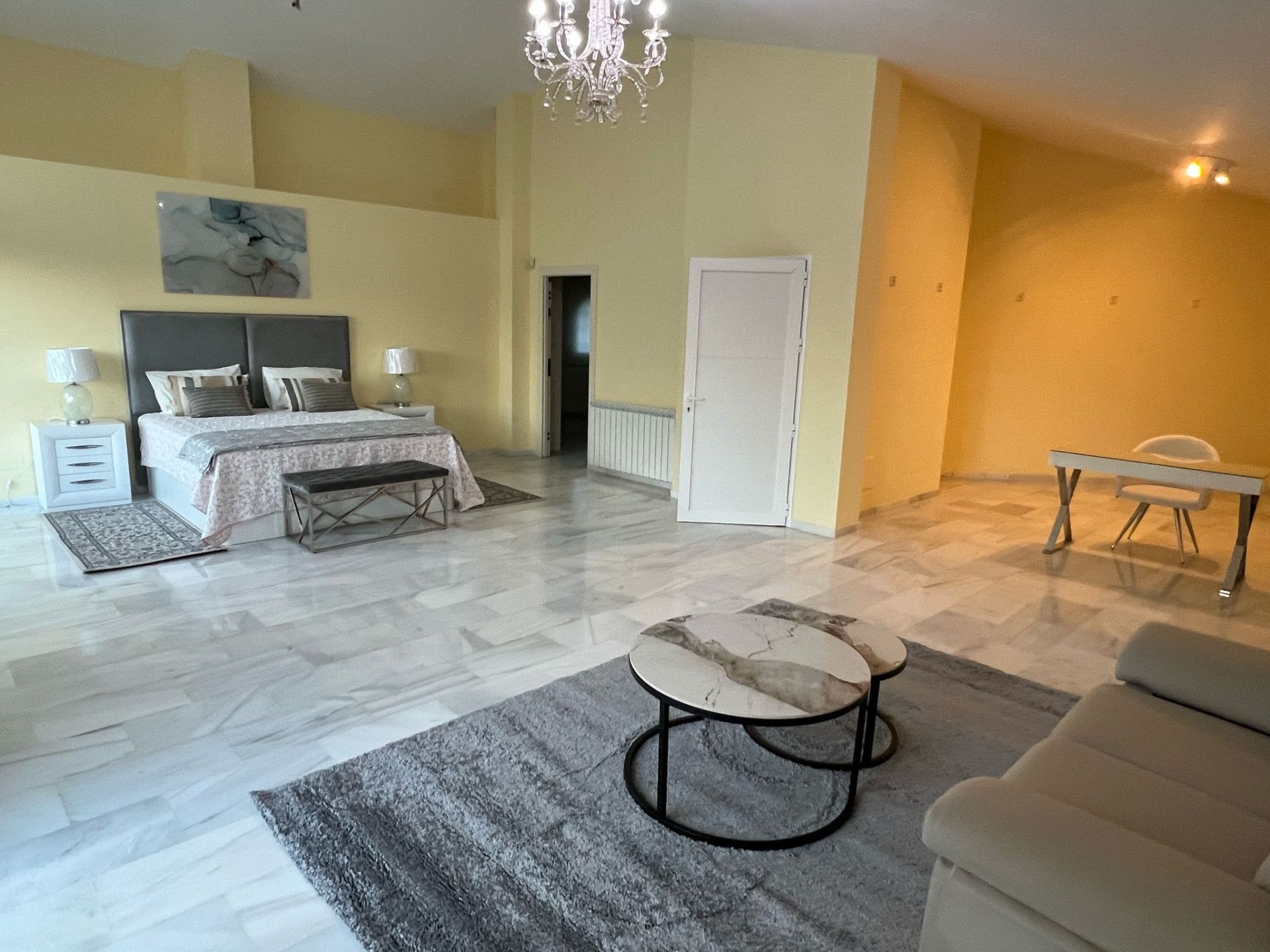 Villa in Marbella East, Elviria, Marbella East, 9/12