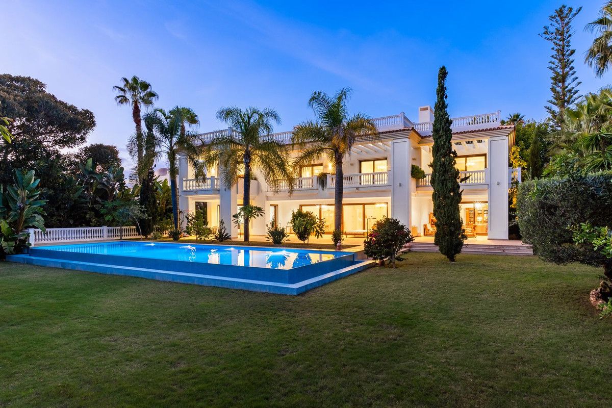 Chalet independiente en Estepona, Estepona, 1/12