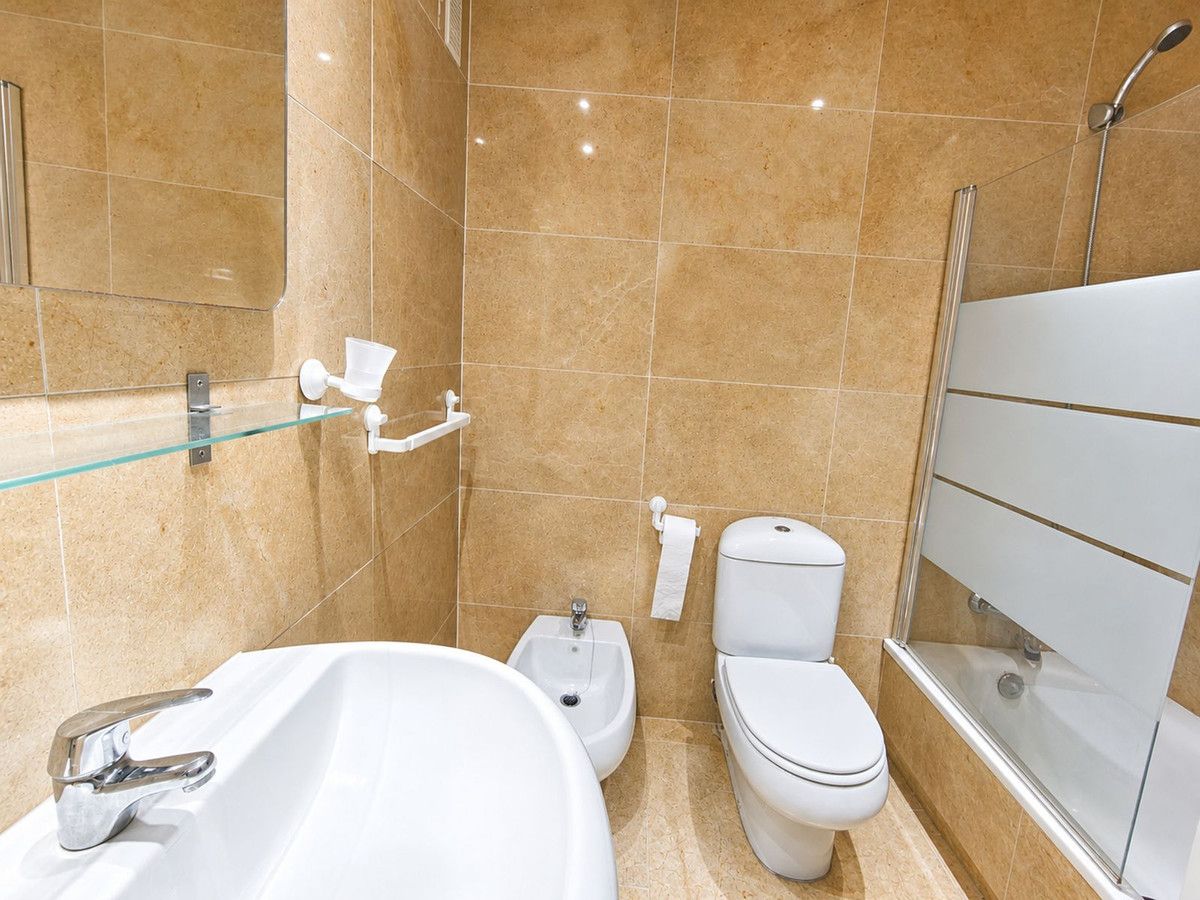 Appartement à l'étage intermédiaire à La Duquesa, La Duquesa, 12/12