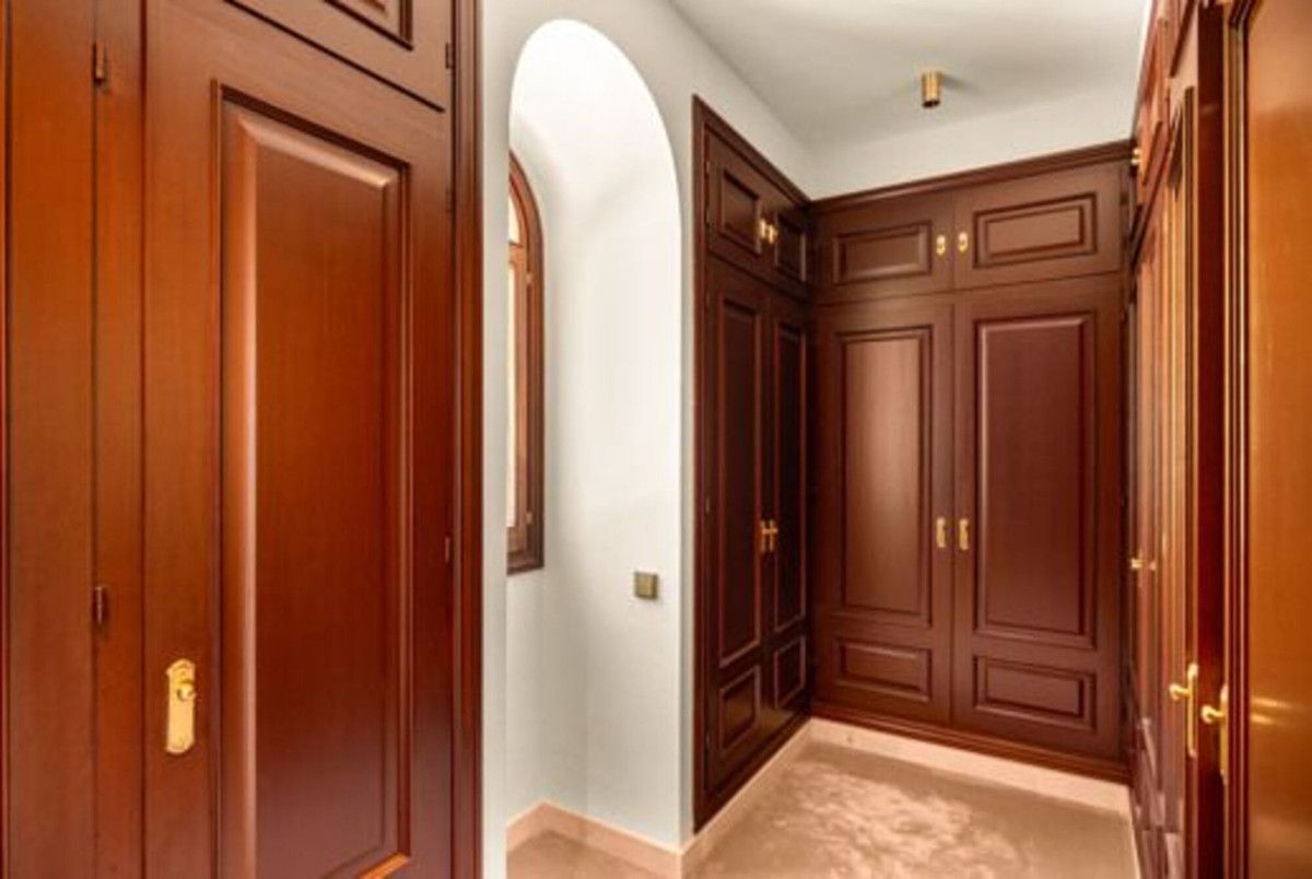 Detached Villa in Sierra Blanca, Sierra Blanca, 12/12