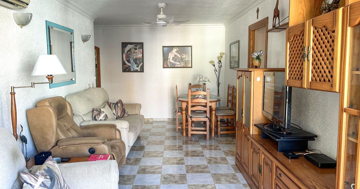 Middle Floor Apartment in Torremolinos, Torremolinos, 5/12