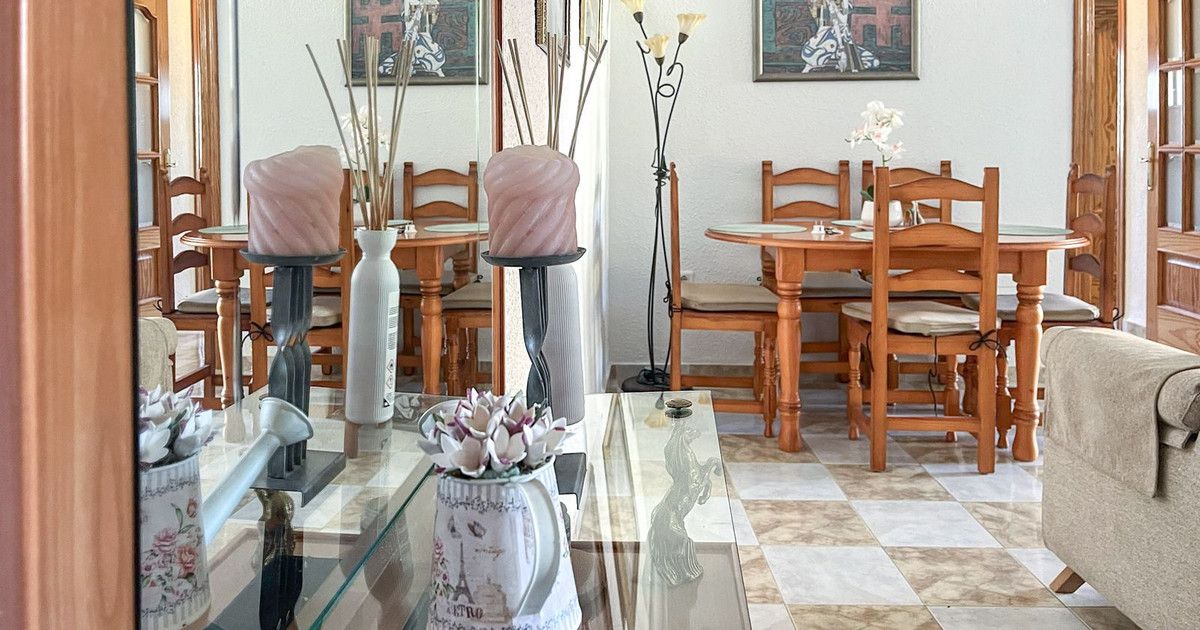 Middle Floor Apartment in Torremolinos, Torremolinos, 6/12