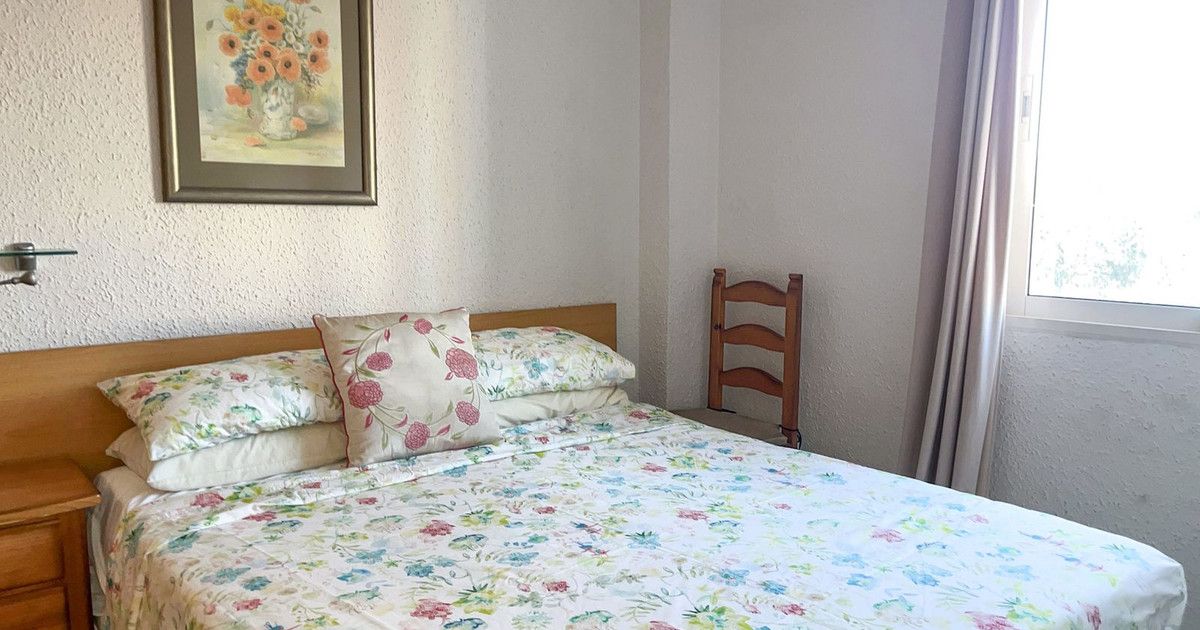 Middle Floor Apartment in Torremolinos, Torremolinos, 8/12