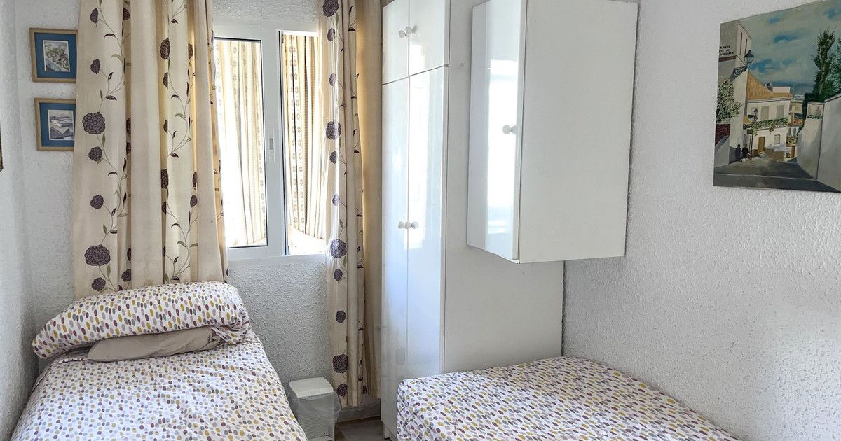 Middle Floor Apartment in Torremolinos, Torremolinos, 10/12