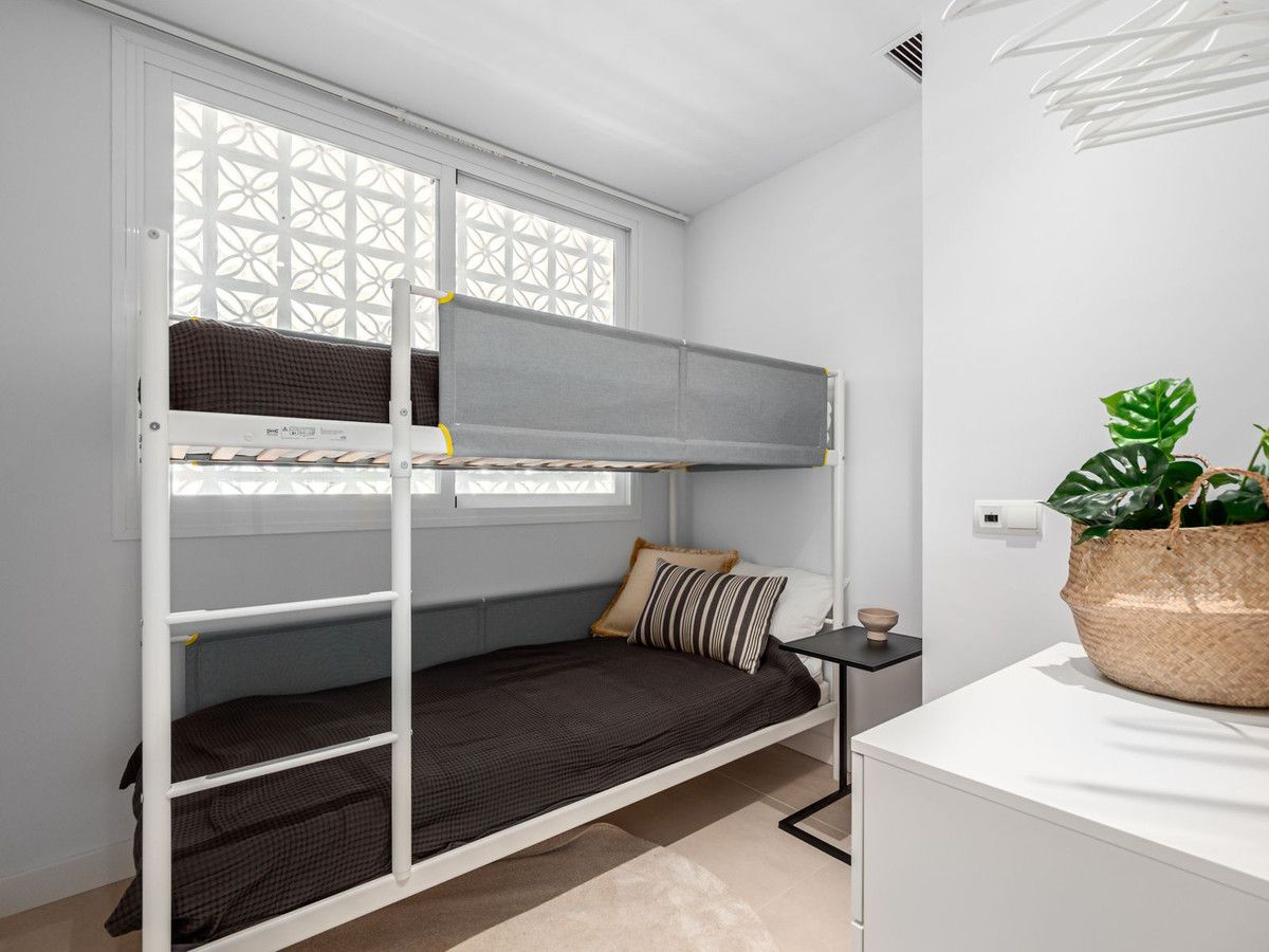 Middle Floor Apartment in Nueva Andalucía, Nueva Andalucía, 11/12