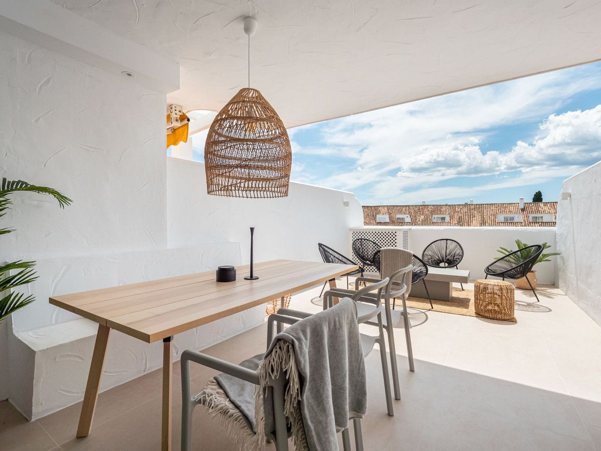 Middle Floor Apartment in Nueva Andalucía, Nueva Andalucía, 5/12