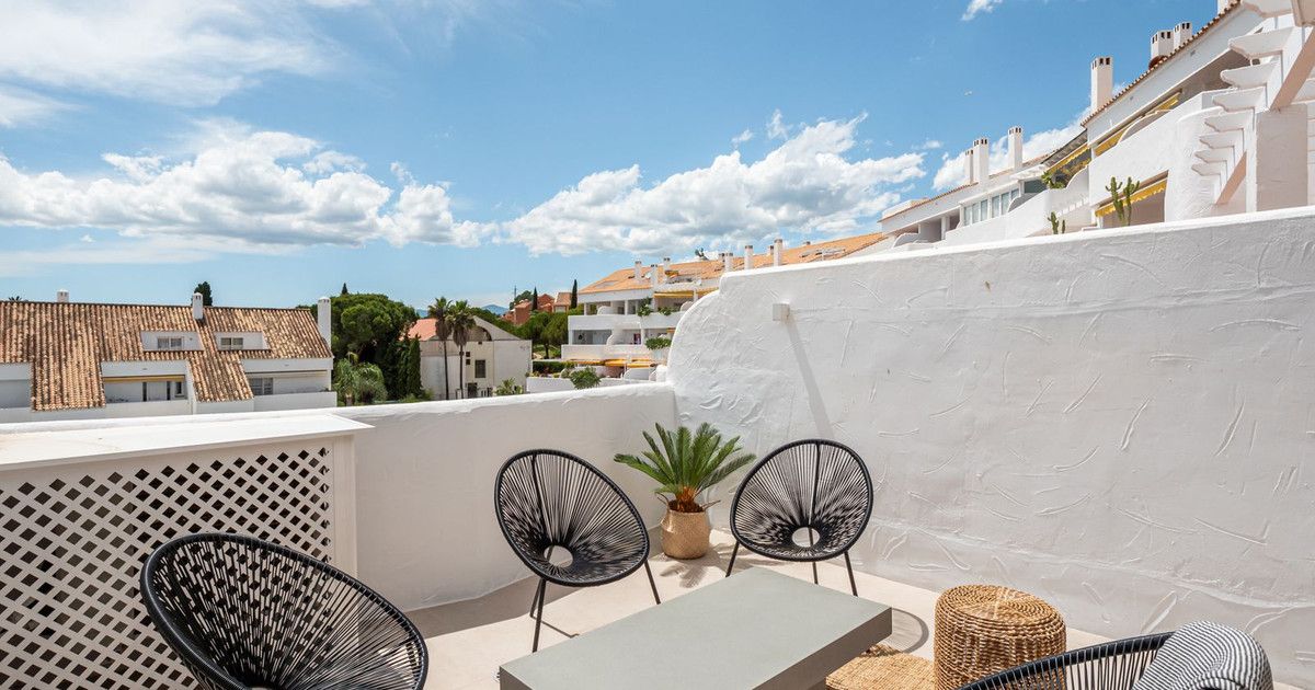 Middle Floor Apartment in Nueva Andalucía, Nueva Andalucía, 6/12